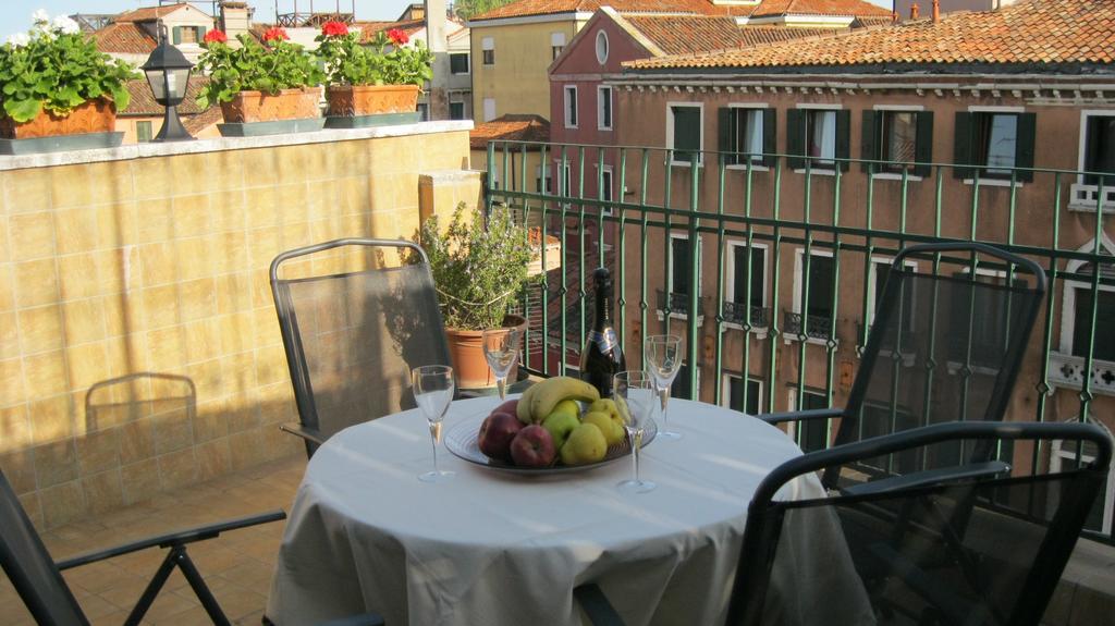 Ca' Delfina Holiday Home Velence Kültér fotó